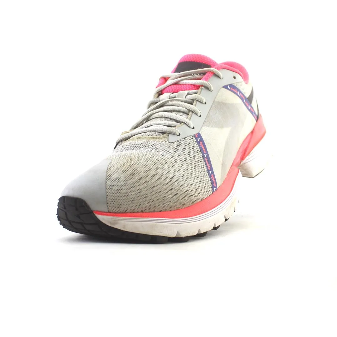 DIADORA MYTHOS BLUSHIELD ELITE HIP