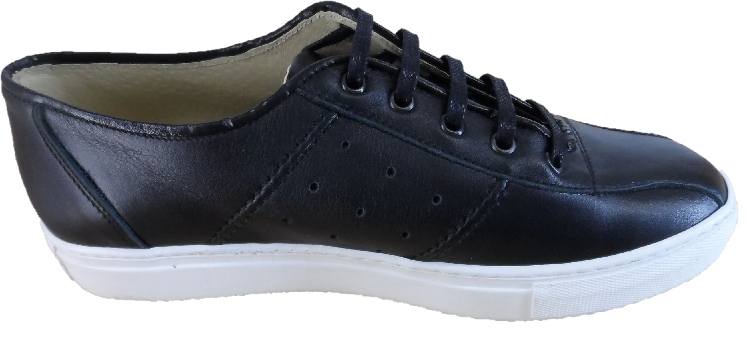 Ikon Original Mens All Black The Seeker Bowling Trainers