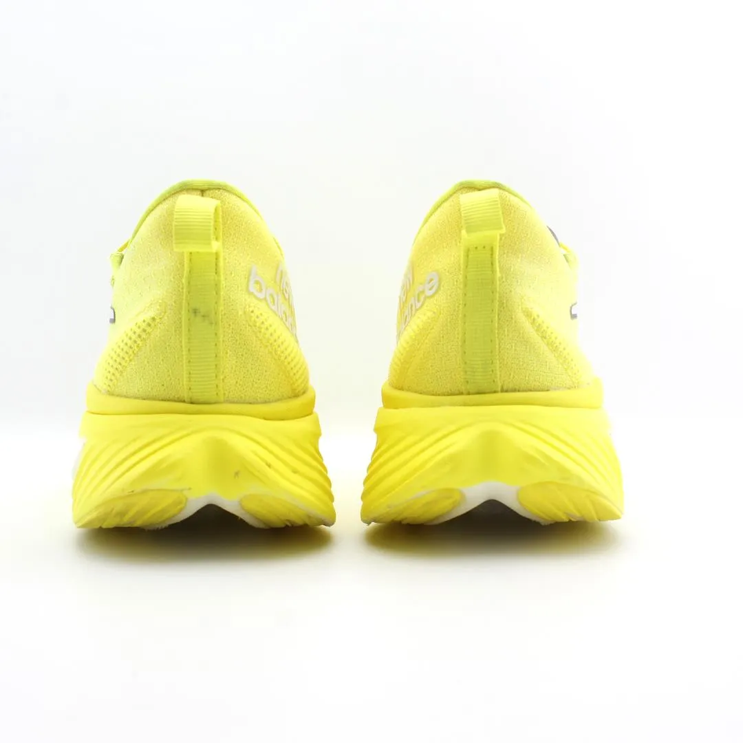 NEW BALANCE FUELLCELL SUPERCOMP ELITE V3