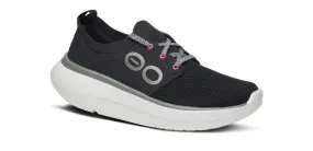 OOFOS Women's OOmy Stride - White Black
