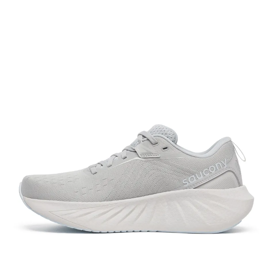 Saucony Women's Triumph 22 Running Shoes in Cloud